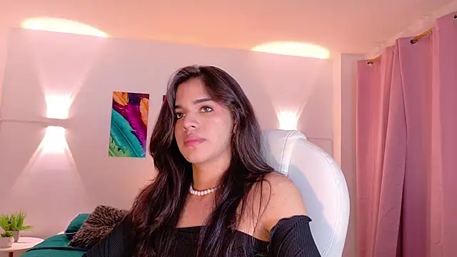 Snapshot of NoahCasstro chatting on December 9, 2024, 11:24 pm NoahCasstro online show from December 9, 2024, 11:24 pm