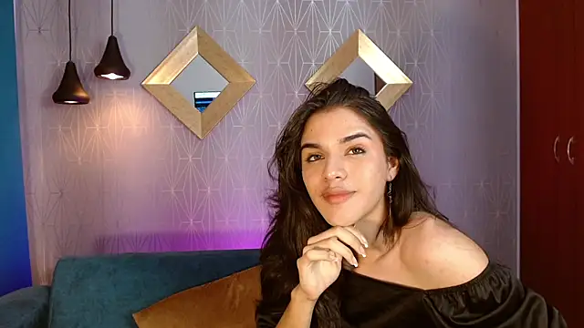 Snapshot of NoahCasstro chatting on December 10, 2024, 10:37 pm NoahCasstro online show from December 10, 2024, 10:37 pm