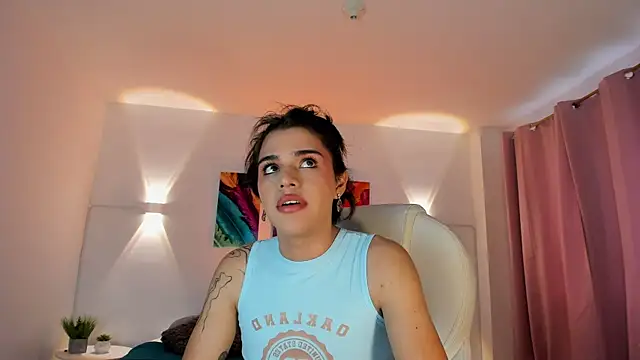 Snapshot of NoahCasstro chatting on December 22, 2024, 9:31 pm NoahCasstro online show from December 22, 2024, 9:31 pm