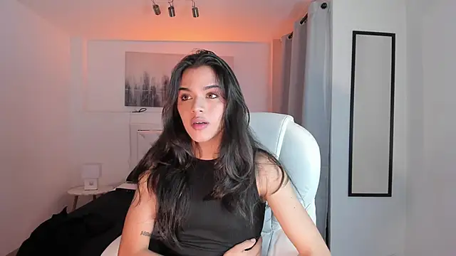 Snapshot of NoahCasstro chatting on January 3, 2025, 10:40 pm NoahCasstro online show from January 3, 2025, 10:40 pm