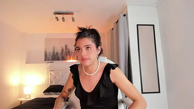 Snapshot of NoahCasstro chatting on January 5, 2025, 9:57 pm NoahCasstro online show from January 5, 2025, 9:57 pm