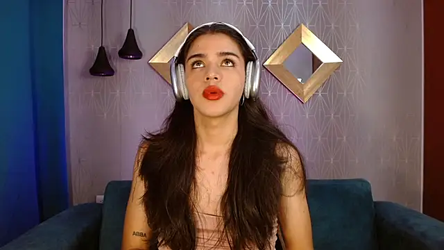 Snapshot of NoahCasstro chatting on January 14, 2025, 7:43 pm NoahCasstro online show from January 14, 2025, 7:43 pm