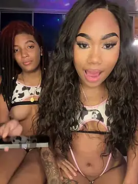 Snapshot of Lya-Kasandra chatting on January 9, 2025, 1:39 am Lya-Kasandra online show from January 9, 2025, 1:39 am