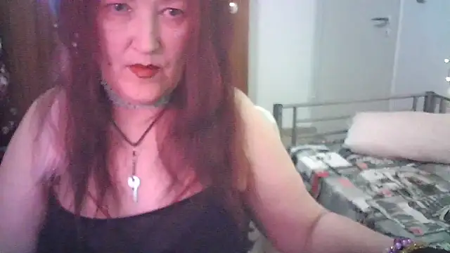 SabrinaXlovess online show from May 25, 2026, 6:14 pm