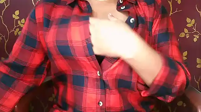 VR here 4U online show from January 28, 2025, 7:00 pm