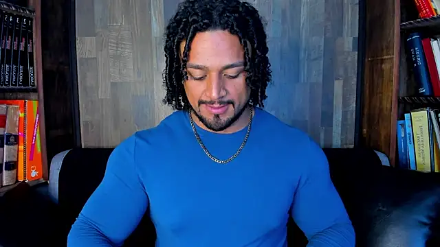 MikeEstevess online show from August 7, 2026, 12:23 am