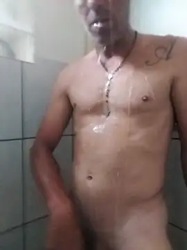 Snapshot of CrestedNotch chatting on February 4, 2026, 6:36 pm CrestedNotch online show from February 4, 2026, 6:36 pm