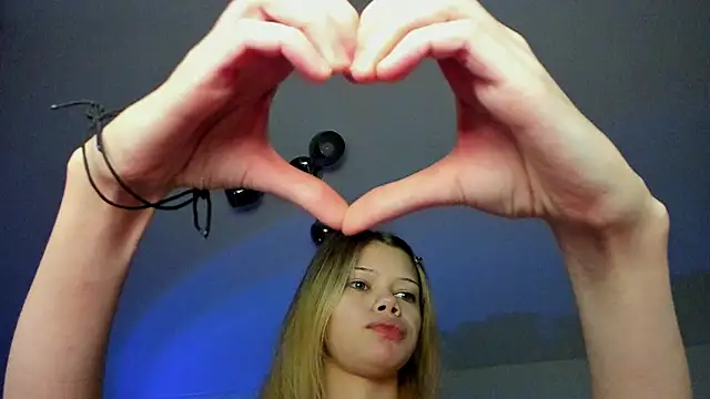 chansetolove online show from January 24, 2025, 1:47 pm