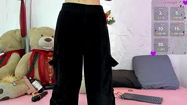 zorravioletta1 online show from March 19, 2025, 12:23 pm