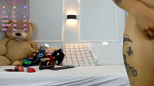 Snapshot of zorravioletta1 chatting on February 20, 2026, 1:11 pm zorravioletta1 online show from February 20, 2026, 1:11 pm