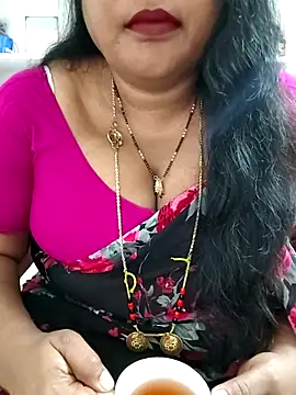 Snapshot of Swapna_143 chatting on June 15, 2026, 2:25 am Swapna 143 online show from June 15, 2026, 2:25 am