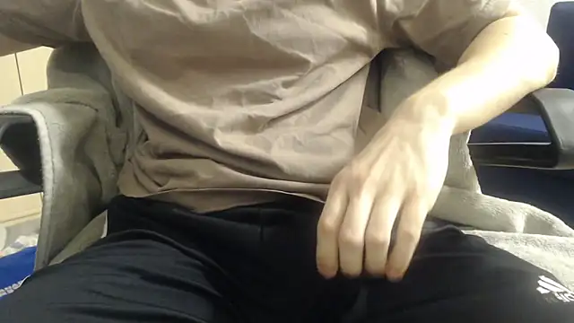 Snapshot of MarcusMenom chatting on January 22, 2025, 6:20 pm MarcusMenom online show from January 22, 2025, 6:20 pm