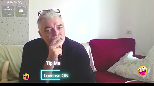 Snapshot of Skoona73 chatting on September 16, 2025, 5:08 am Skoona73 online show from September 16, 2025, 5:08 am