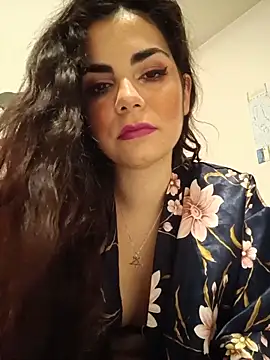 Snapshot of Saturnia_Yvonne chatting on December 6, 2024, 12:02 am Saturnia Yvonne online show from December 6, 2024, 12:02 am