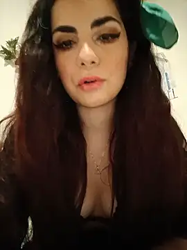 Snapshot of Saturnia_Yvonne chatting on January 8, 2025, 6:09 pm Saturnia Yvonne online show from January 8, 2025, 6:09 pm