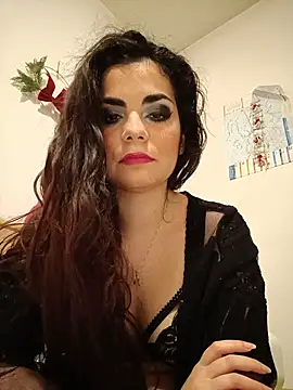 Snapshot of Saturnia_Yvonne chatting on January 24, 2025, 6:04 pm Saturnia Yvonne online show from January 24, 2025, 6:04 pm