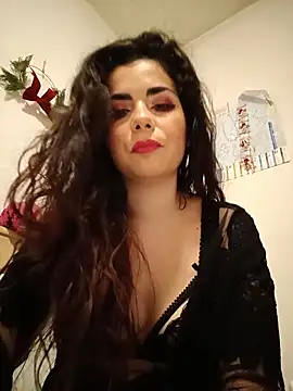 Snapshot of Saturnia_Yvonne chatting on February 5, 2025, 6:37 pm Saturnia Yvonne online show from February 5, 2025, 6:37 pm