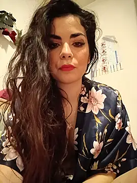 Snapshot of Saturnia_Yvonne chatting on February 23, 2025, 6:34 pm Saturnia Yvonne online show from February 23, 2025, 6:34 pm