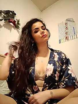 Snapshot of Saturnia_Yvonne chatting on March 11, 2025, 11:48 pm Saturnia Yvonne online show from March 11, 2025, 11:48 pm