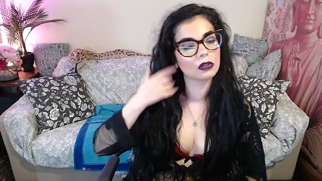 Snapshot of Saturnia_Yvonne chatting on October 7, 2025, 2:47 pm Saturnia Yvonne online show from October 7, 2025, 2:47 pm