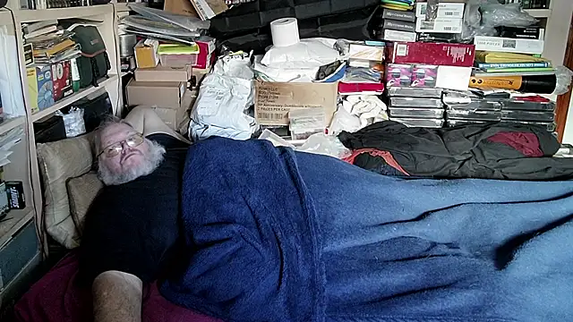 hadeszeuss2 online show from January 3, 2025, 3:12 pm