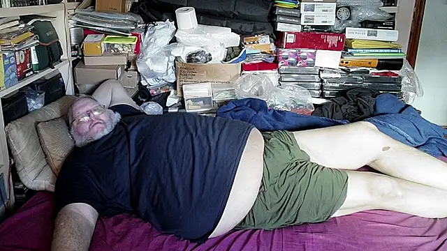 hadeszeuss2 online show from January 10, 2025, 2:45 pm