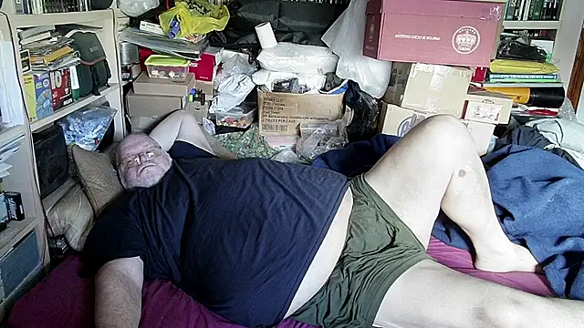 hadeszeuss2 online show from February 15, 2025, 2:22 pm