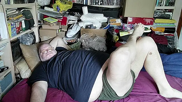 hadeszeuss2 online show from February 21, 2025, 2:27 pm