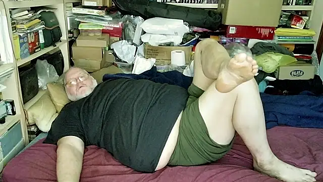 hadeszeuss2 online show from March 11, 2025, 5:46 pm