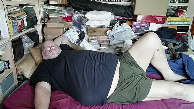 hadeszeuss2 online show from March 16, 2025, 2:33 pm