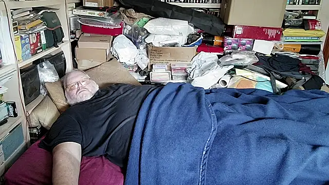 hadeszeuss2 online show from March 19, 2025, 2:46 pm