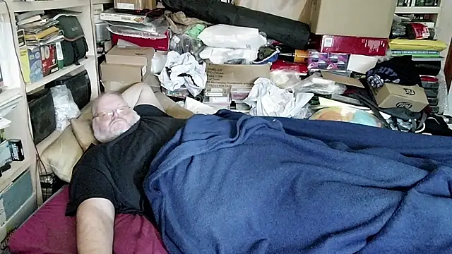 hadeszeuss2 online show from March 22, 2025, 5:41 pm