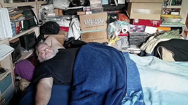 hadeszeuss2 online show from January 13, 2026, 3:17 pm