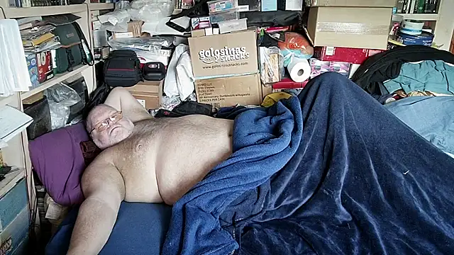 hadeszeuss2 online show from February 15, 2026, 3:42 pm