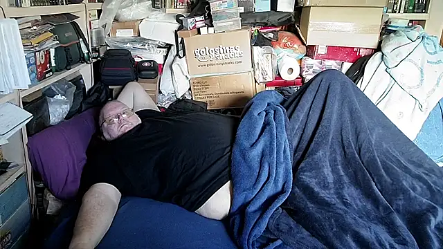 hadeszeuss2 online show from February 18, 2026, 2:46 pm