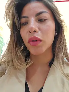 Karen San Miguel online show from September 10, 2025, 7:03 pm