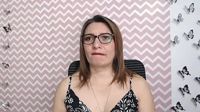 Amie Adams82  online show from January 23, 2025, 12:57 am