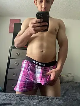 Esauhot online show from May 19, 2026, 6:58 pm