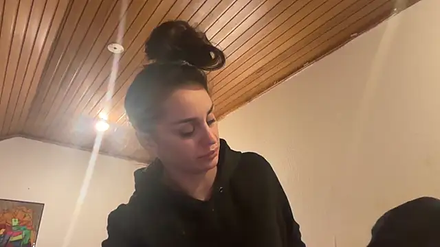 JeSuisUnTapin online show from March 12, 2026, 3:45 am