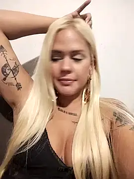 Snapshot of perolaar chatting on December 10, 2024, 12:06 am perolaar online show from December 10, 2024, 12:06 am