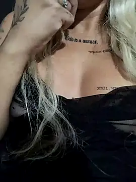 Snapshot of perolaar chatting on January 19, 2025, 5:26 am perolaar online show from January 19, 2025, 5:26 am