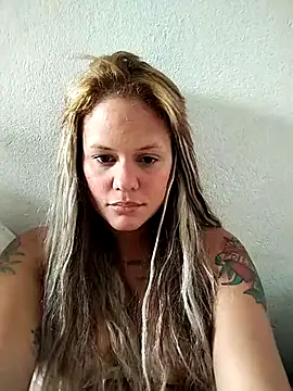 Snapshot of perolaar chatting on March 1, 2025, 10:55 am perolaar online show from March 1, 2025, 10:55 am