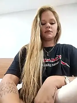 Snapshot of perolaar chatting on September 21, 2025, 2:13 am perolaar online show from September 21, 2025, 2:13 am