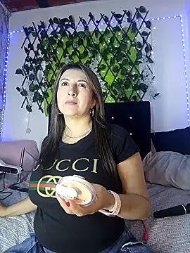 Snapshot of any_mour chatting on January 17, 2026, 7:50 pm any mour online show from January 17, 2026, 7:50 pm