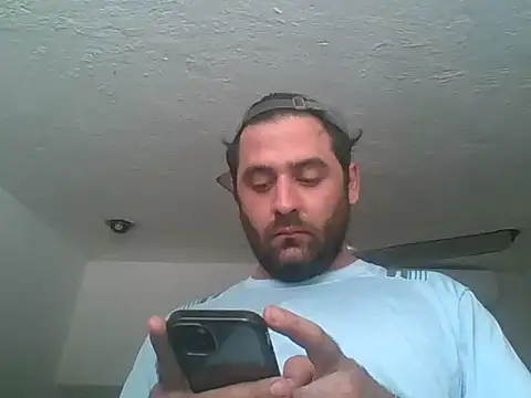 MrPatrick777 online show from October 6, 2025, 3:53 pm