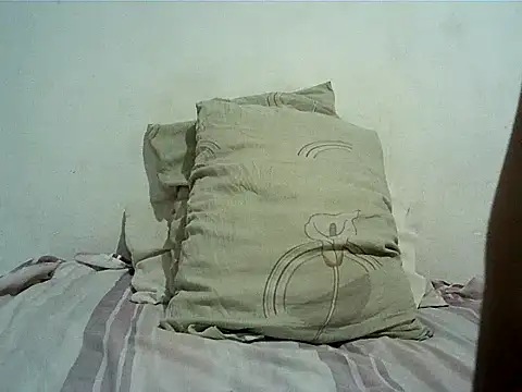 Snapshot of Twinkboy_28 chatting on February 1, 2025, 3:41 am Twinkboy 28 online show from February 1, 2025, 3:41 am