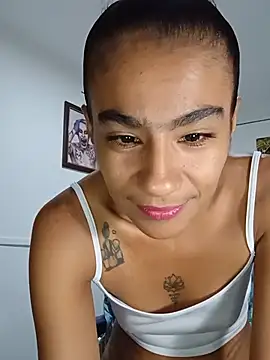 Leslly  online show from July 19, 2026, 10:57 pm