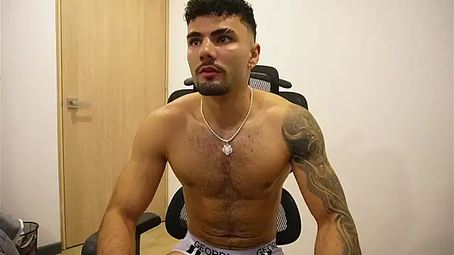 Snapshot of Derek_w chatting on March 8, 2025, 5:17 am Derek w online show from March 8, 2025, 5:17 am