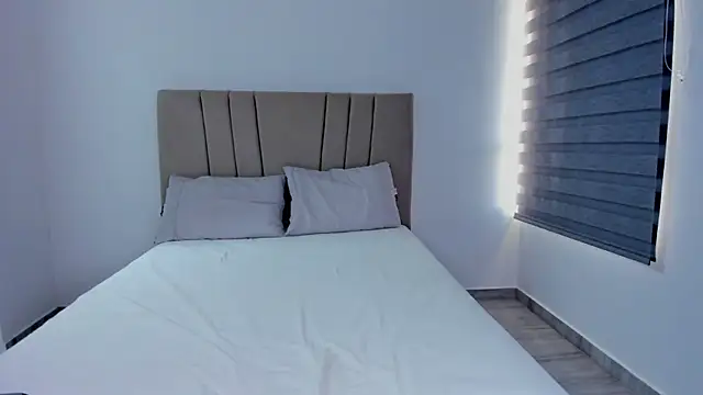 Natasha-28 online show from February 8, 2026, 8:12 pm