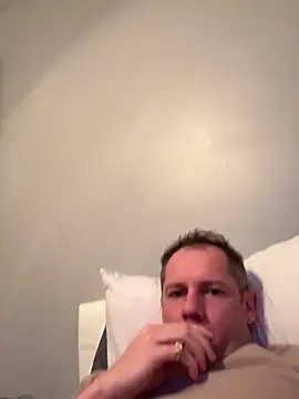 Freakslut007 online show from December 26, 2024, 10:05 am